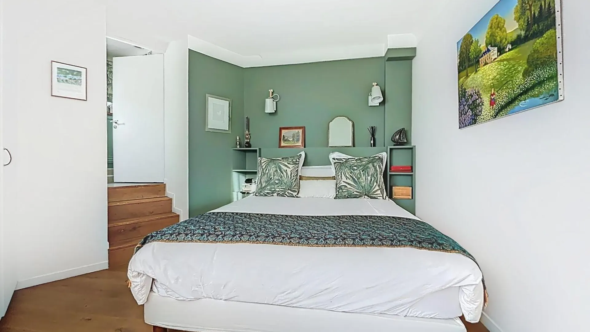 Superb Apartment With Large Terrace Paris