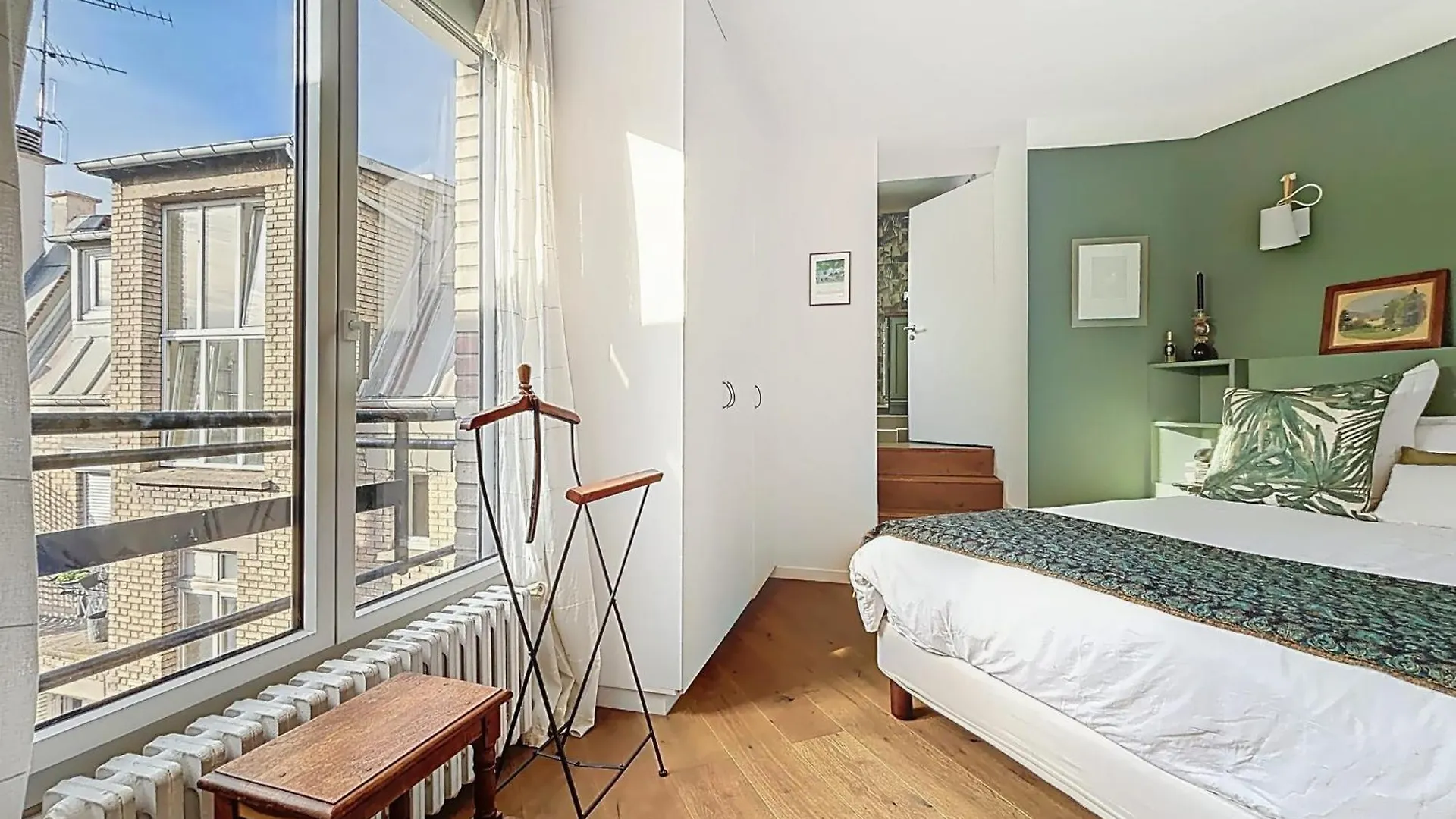 Superb Apartment With Large Terrace Paris