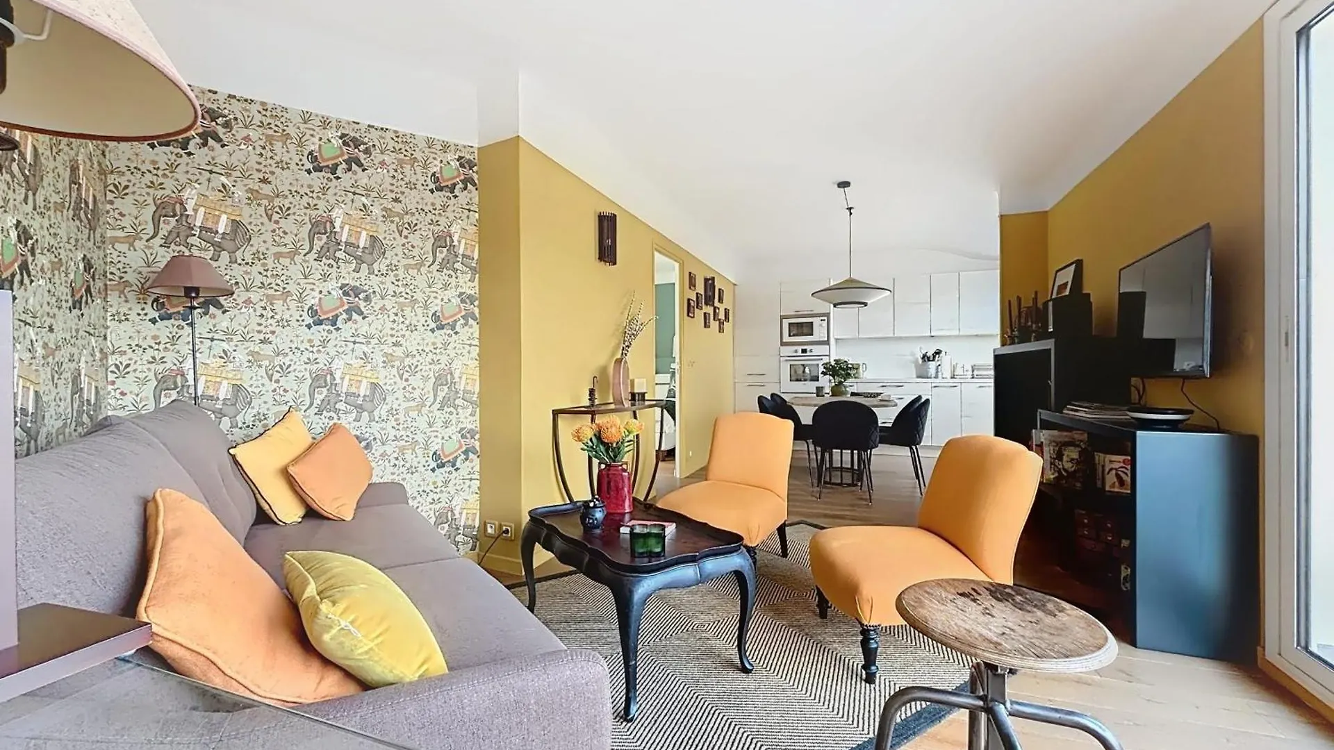 Superb Apartment With Large Terrace Paris