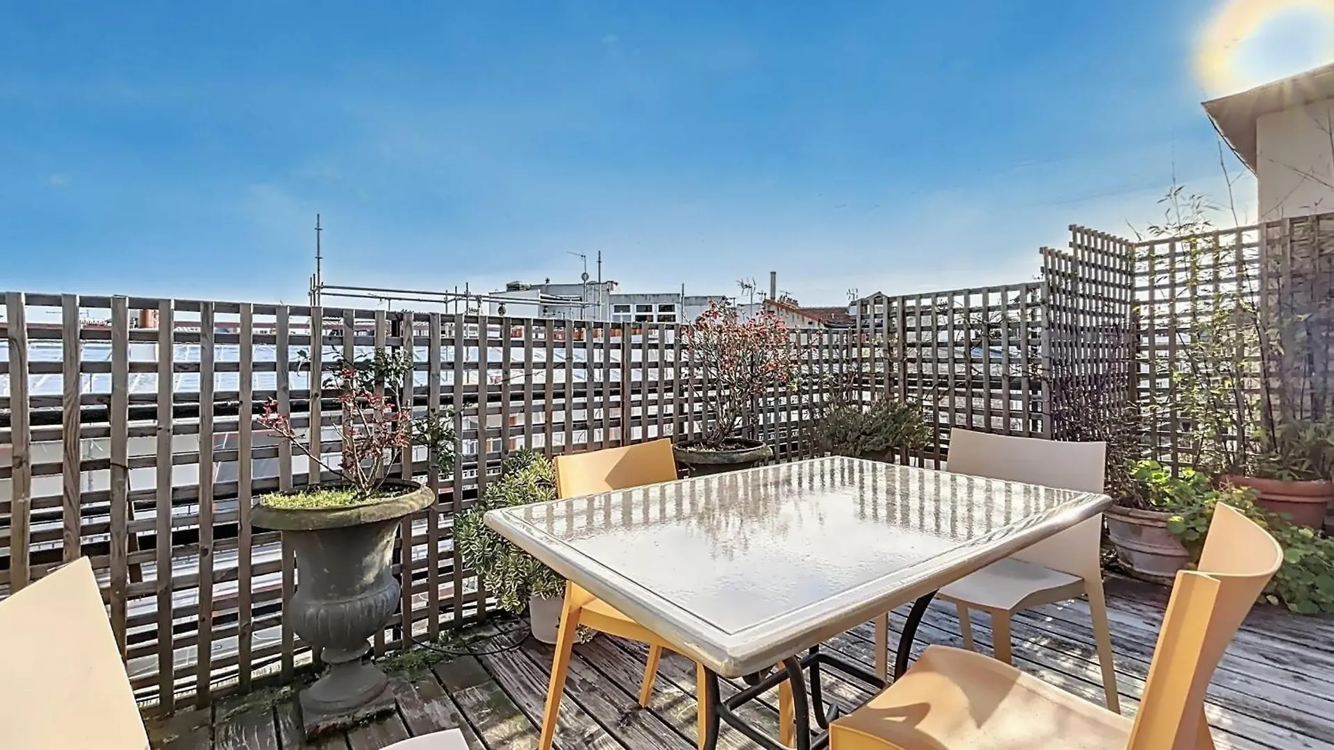 Superb Apartment With Large Terrace Paris