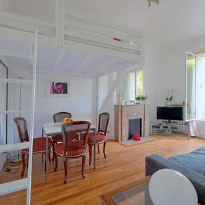 Appartement Charming Bright Studio In Luxurious 16th, Paris